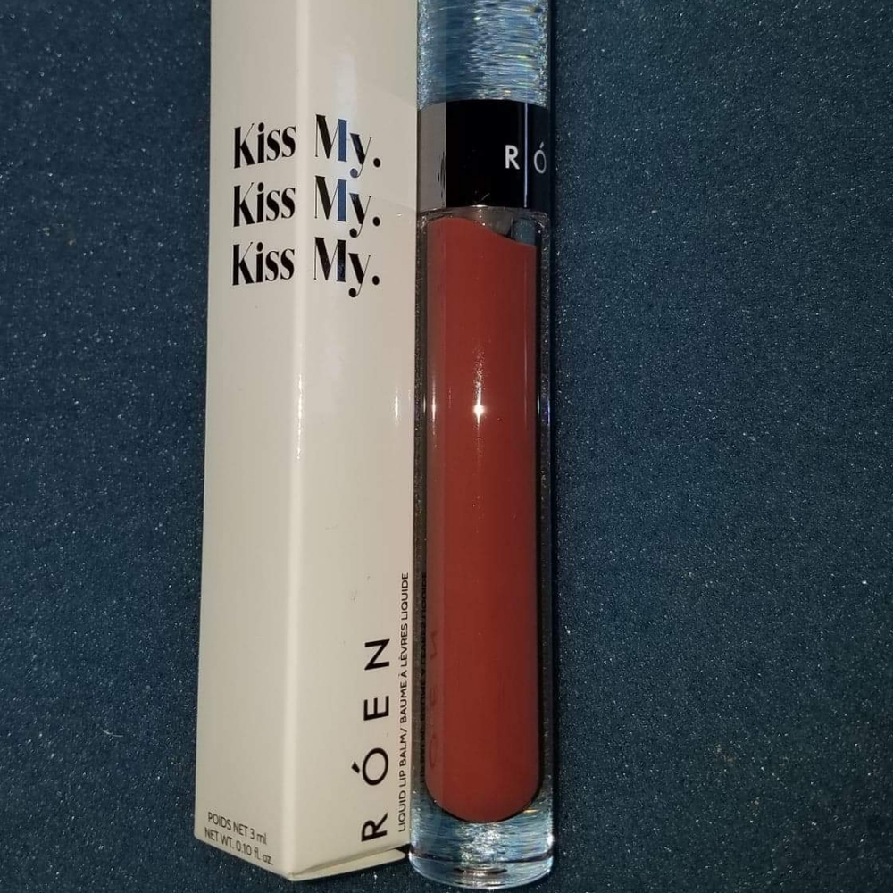 ROEN BEAUTY Kiss My Liquid Lip Balm in Charlie